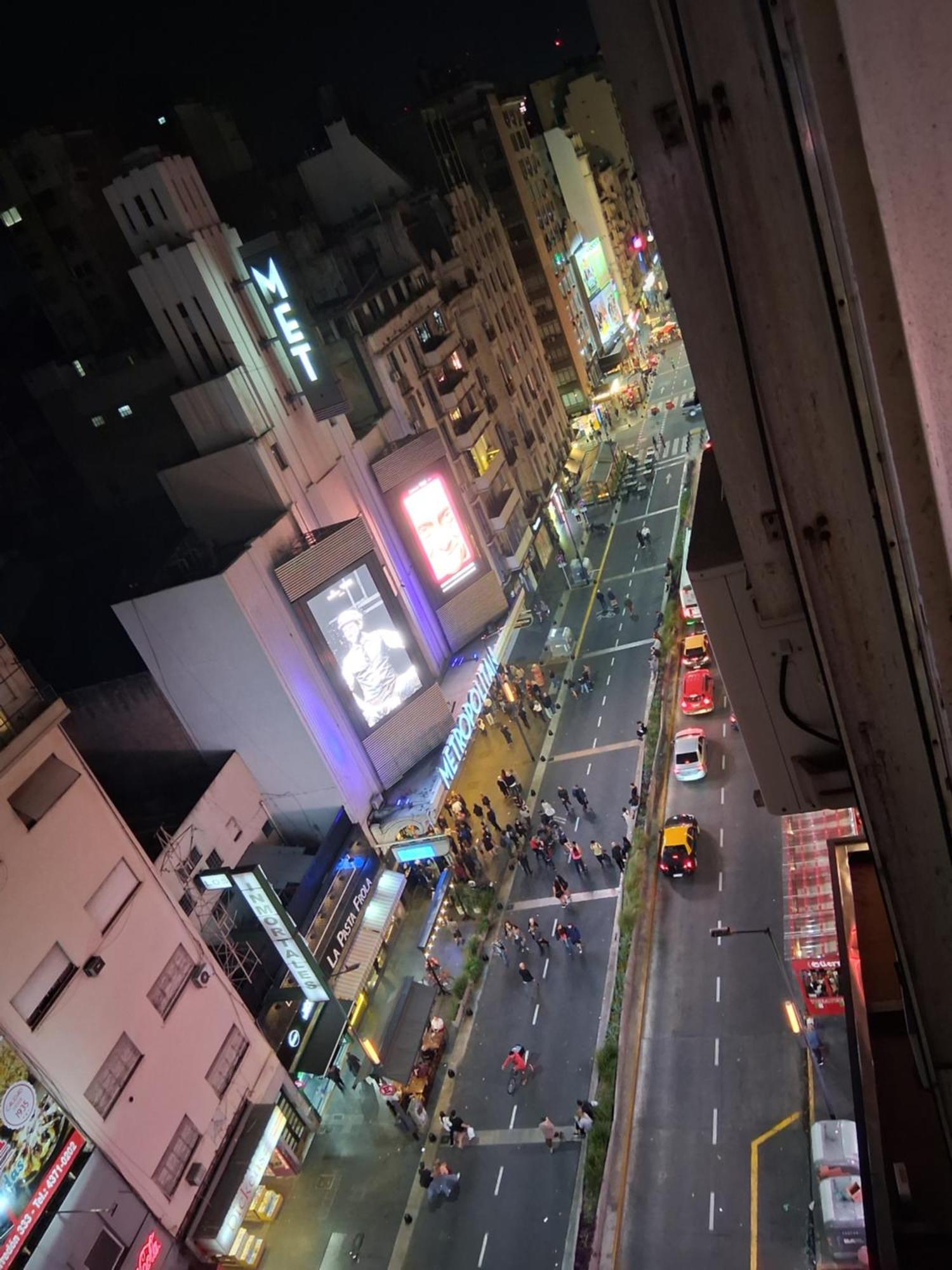 Apartamento 4 Ventanales sobre la Avenida Corrientes Ciudad Autónoma de Ciudad Autónoma de Buenos Aires Exterior foto